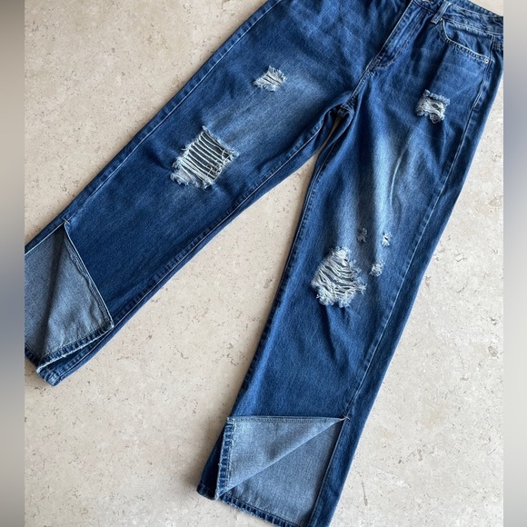 YMI Women's Distressed Medium Wash Blue Jeans, Size 29 (Juniors) - Picture 9 of 9